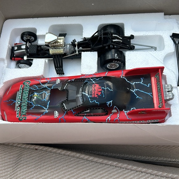 GATORNATIONALS 1999 CAMARO FUNNY CAR 1 of 7000 MARCH 1999 - Picture 2 of 5